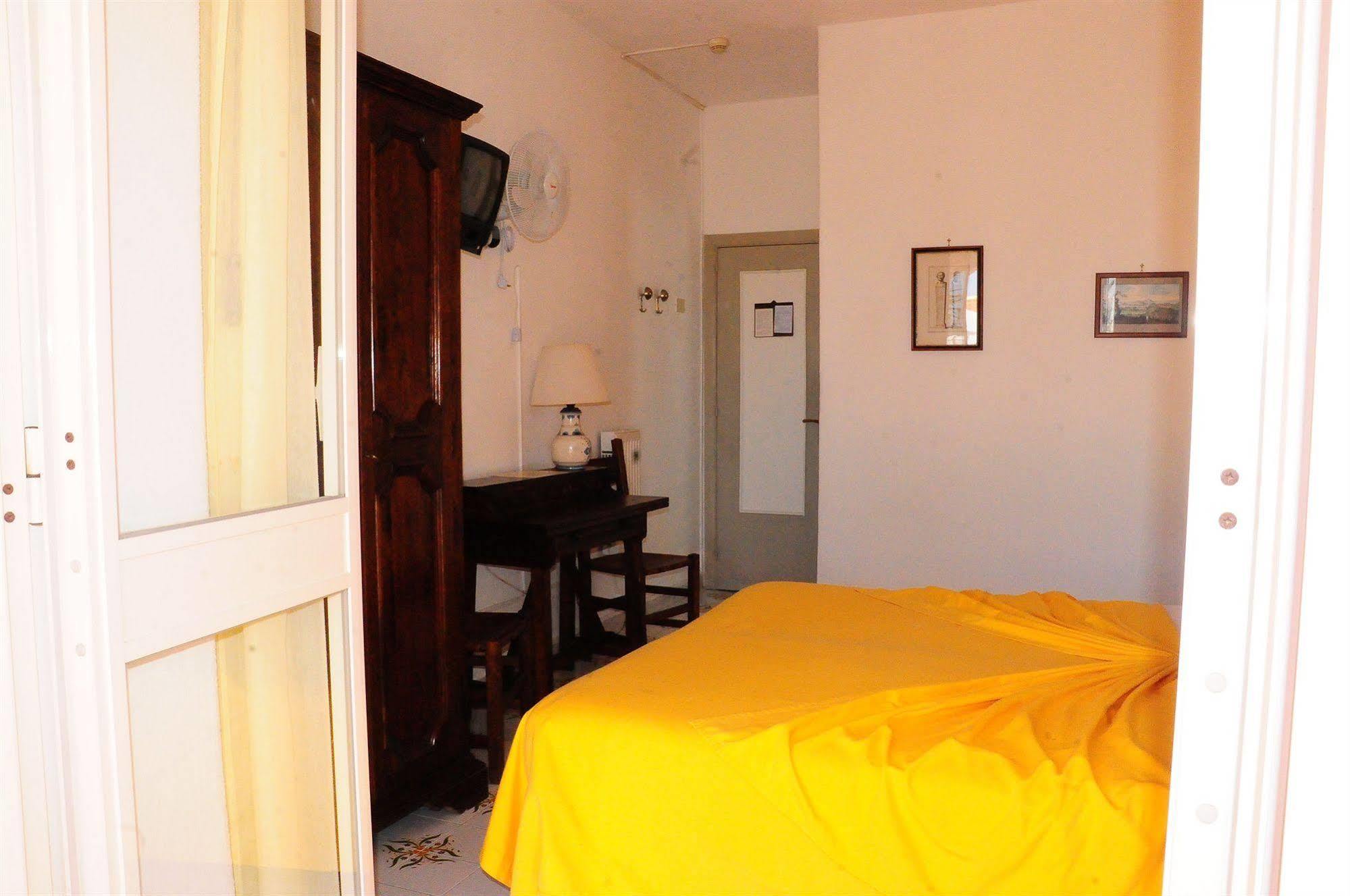 Hotel Belsole Forio di Ischia エクステリア 写真