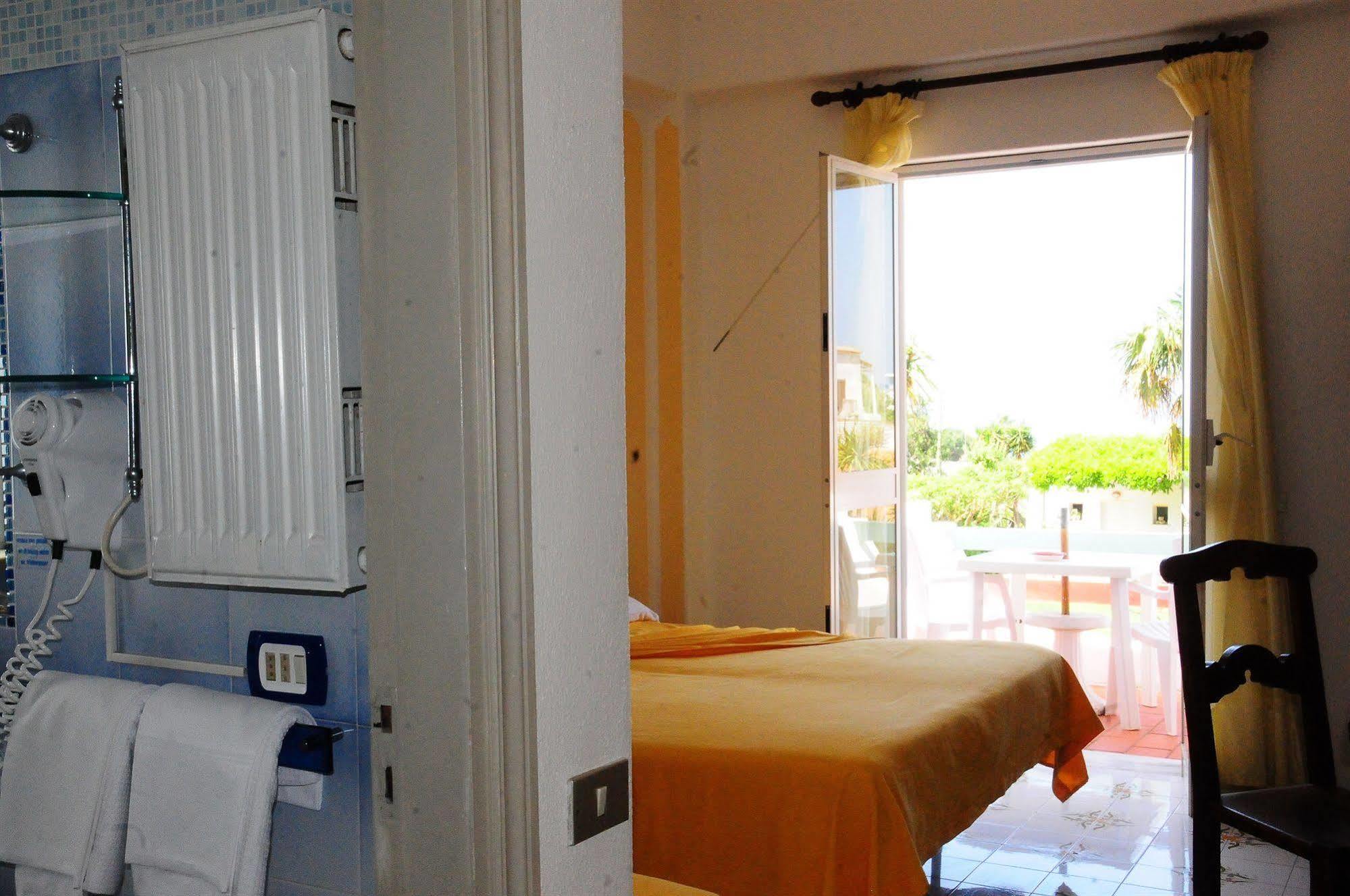 Hotel Belsole Forio di Ischia エクステリア 写真