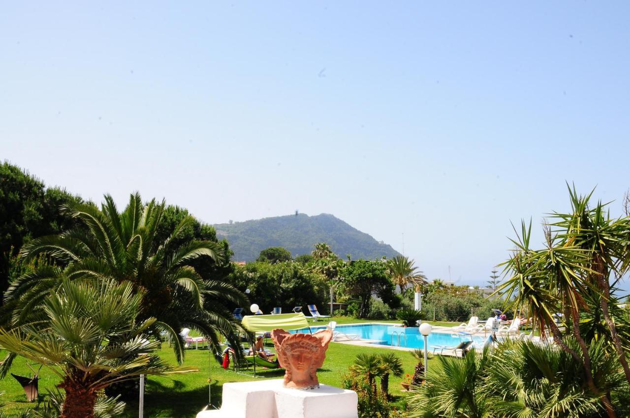 Hotel Belsole Forio di Ischia エクステリア 写真